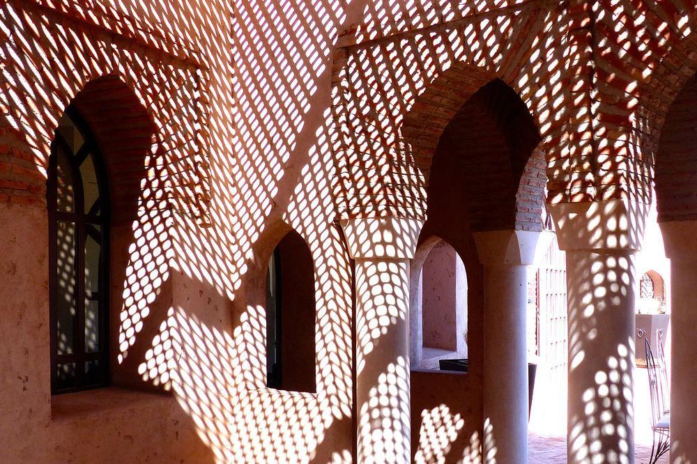 ホテル Le Cazar El Ain エクステリア 写真